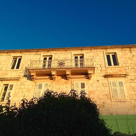Palazzo Di Toma Apartment มิลนา ภายนอก รูปภาพ