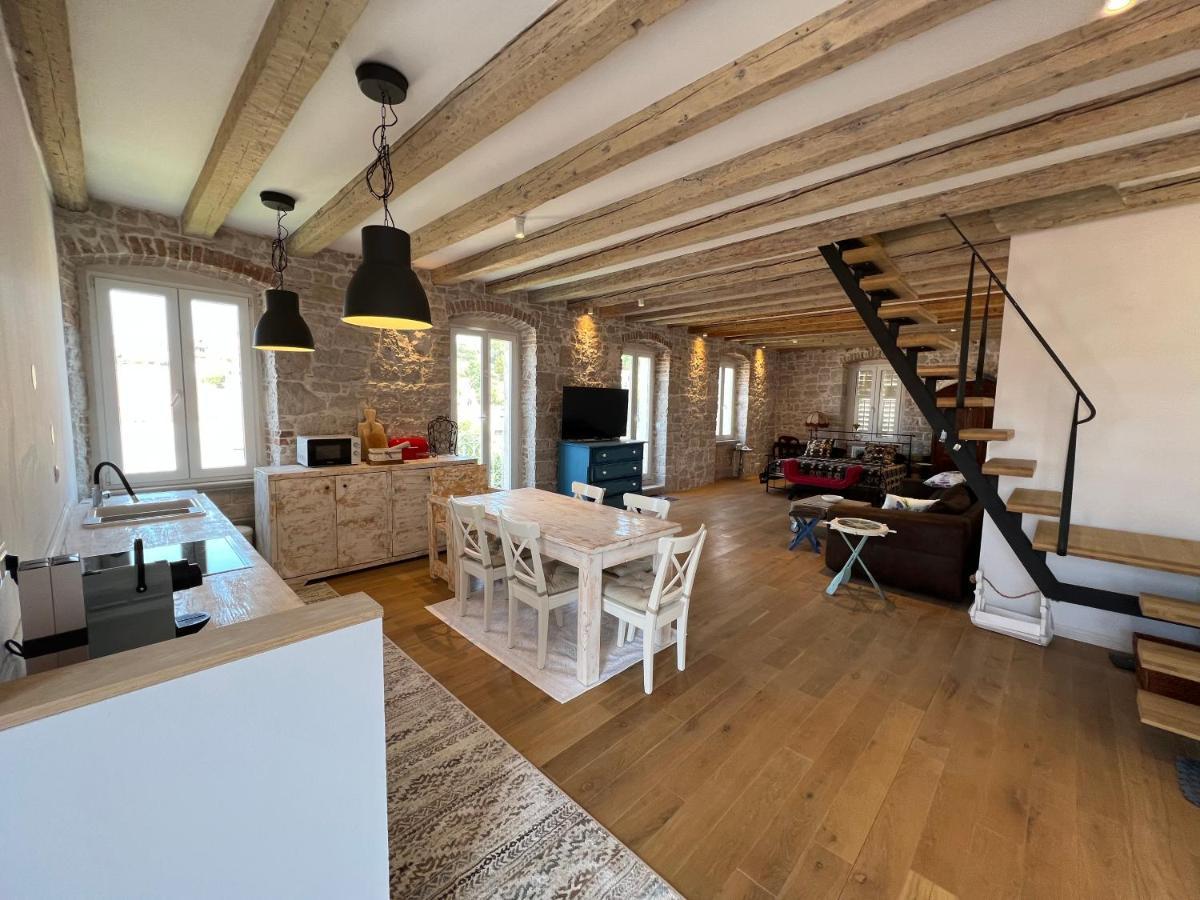 Palazzo Di Toma Apartment มิลนา ภายนอก รูปภาพ