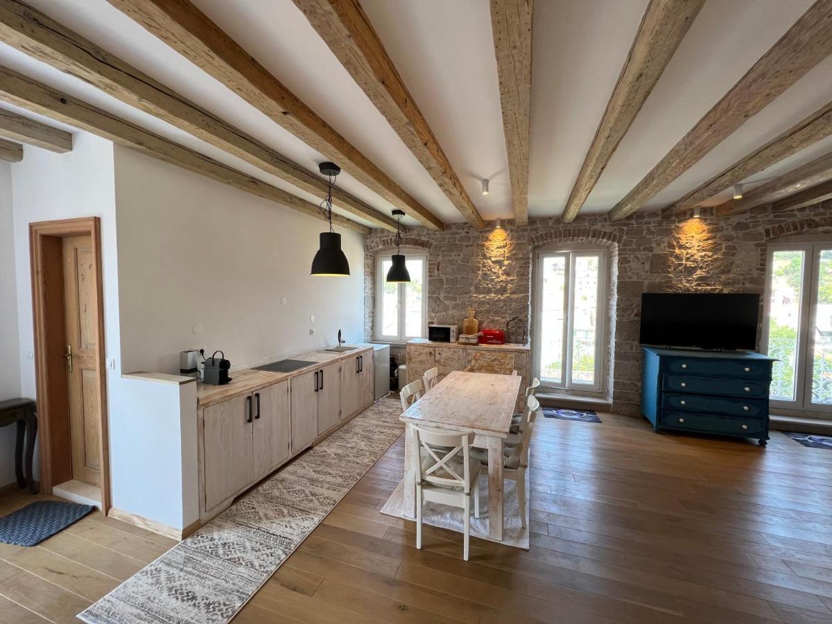 Palazzo Di Toma Apartment มิลนา ภายนอก รูปภาพ